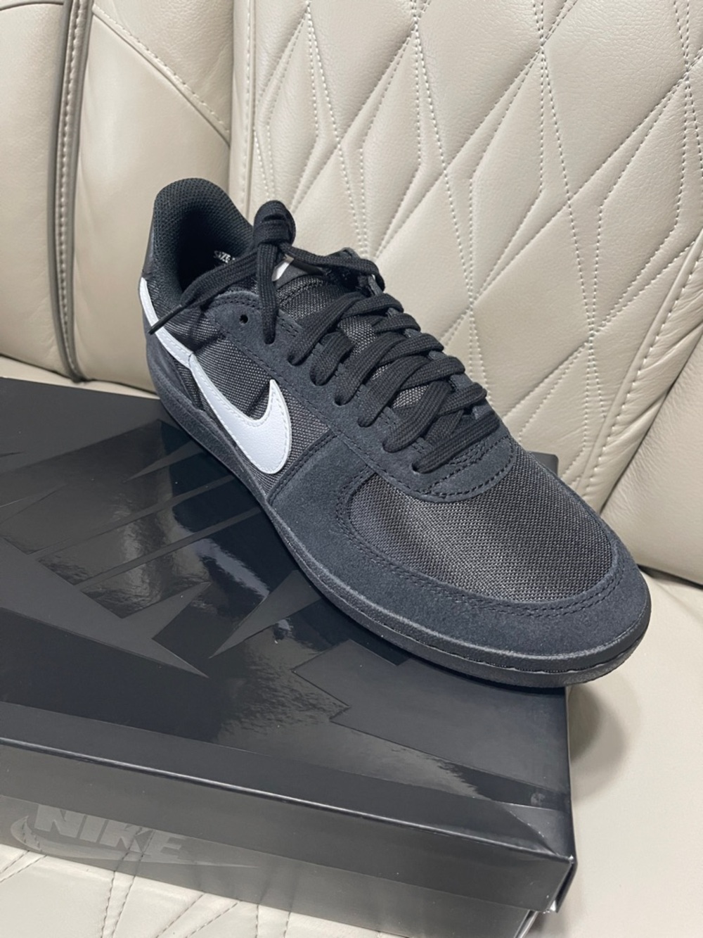 Nike Men's Black with White Swoosh Field General Sneakers
